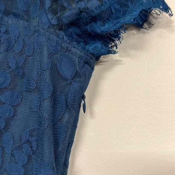 LC LAUREN CONRAD  Dress Lined, Lace Overlay, Dark Slate Blue, cap Sleeve, size 4 - Picture 7 of 9
